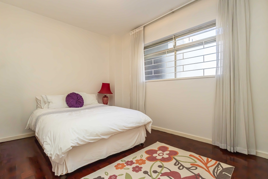 2 Bedroom Property for Sale in Sea Point Western Cape